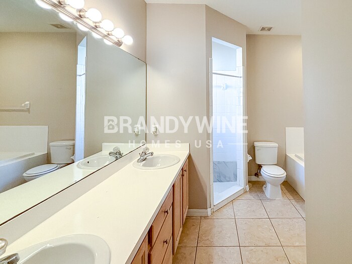 Building Photo - 1837 Atlantic Dr