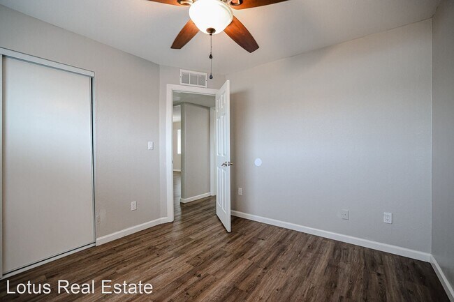 Building Photo - 2 br, 1 bath House - 2323 N 39th Ave.