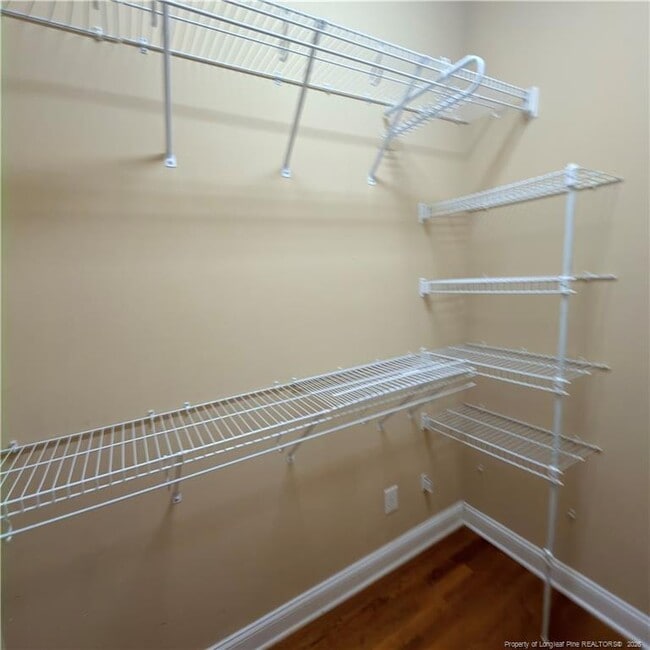 Building Photo - 3686 Linden Rd