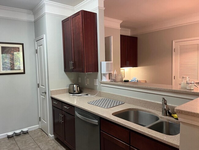 Building Photo - 2 Bedroom 2 Bath Furnished Condo at The Regatta - James Island