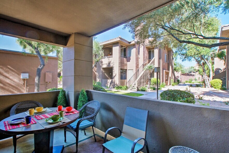 Building Photo - 7009 E Acoma Dr