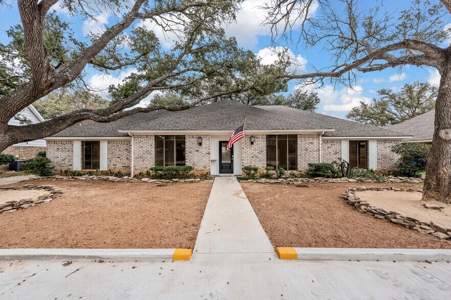 7105 FishPond Road - 7105 Fish Pond Rd