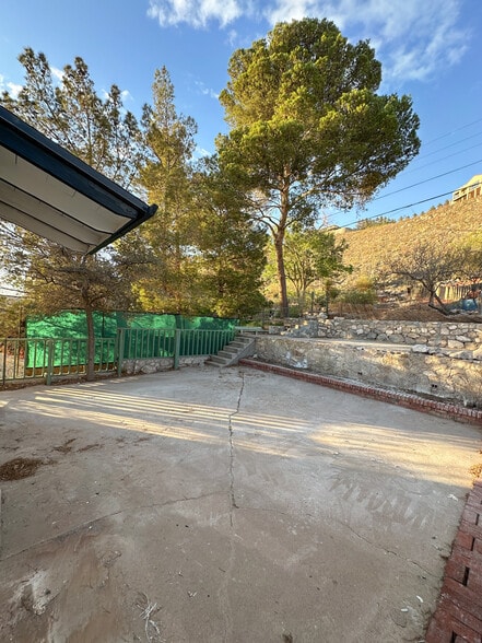 Building Photo - 2928 Piedmont Dr
