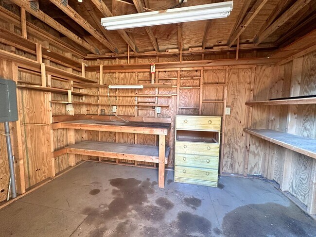 Building Photo - Adorable 3-Bedroom Home in the Heart of Cary with an Amazing Outdoor Space + Fenced Backyard!