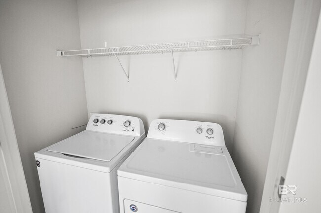 Building Photo - 25806 Pollard Rd