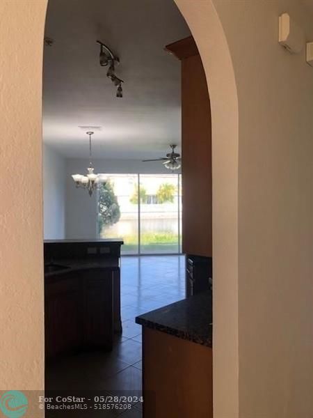 Building Photo - 1018 Pipers Cay Dr