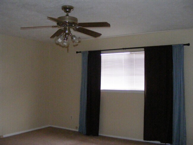 Building Photo - 7037 Chasewood Dr