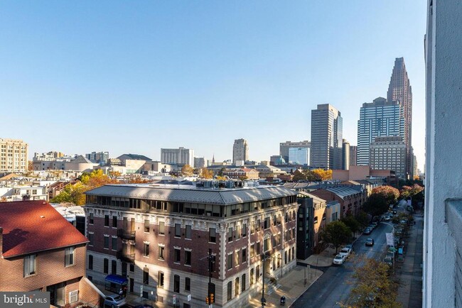 Building Photo - 2200 Arch St