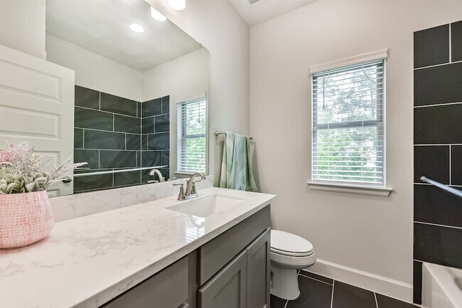 Building Photo - 27208 Starry Oaks Dr