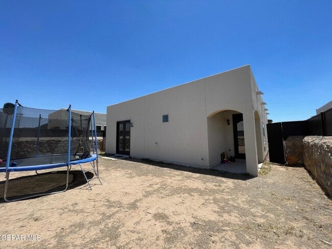Building Photo - 13729 Brandsby Ave
