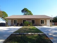 Building Photo - VERY WELL MAINTAINED FLORIDA SHORES 2BR 1BA DUPLEX FOR RENT