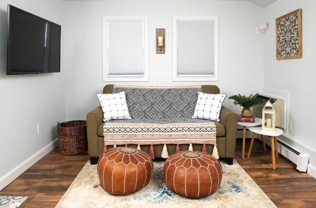 Building Photo - 38 Hilltop Ave