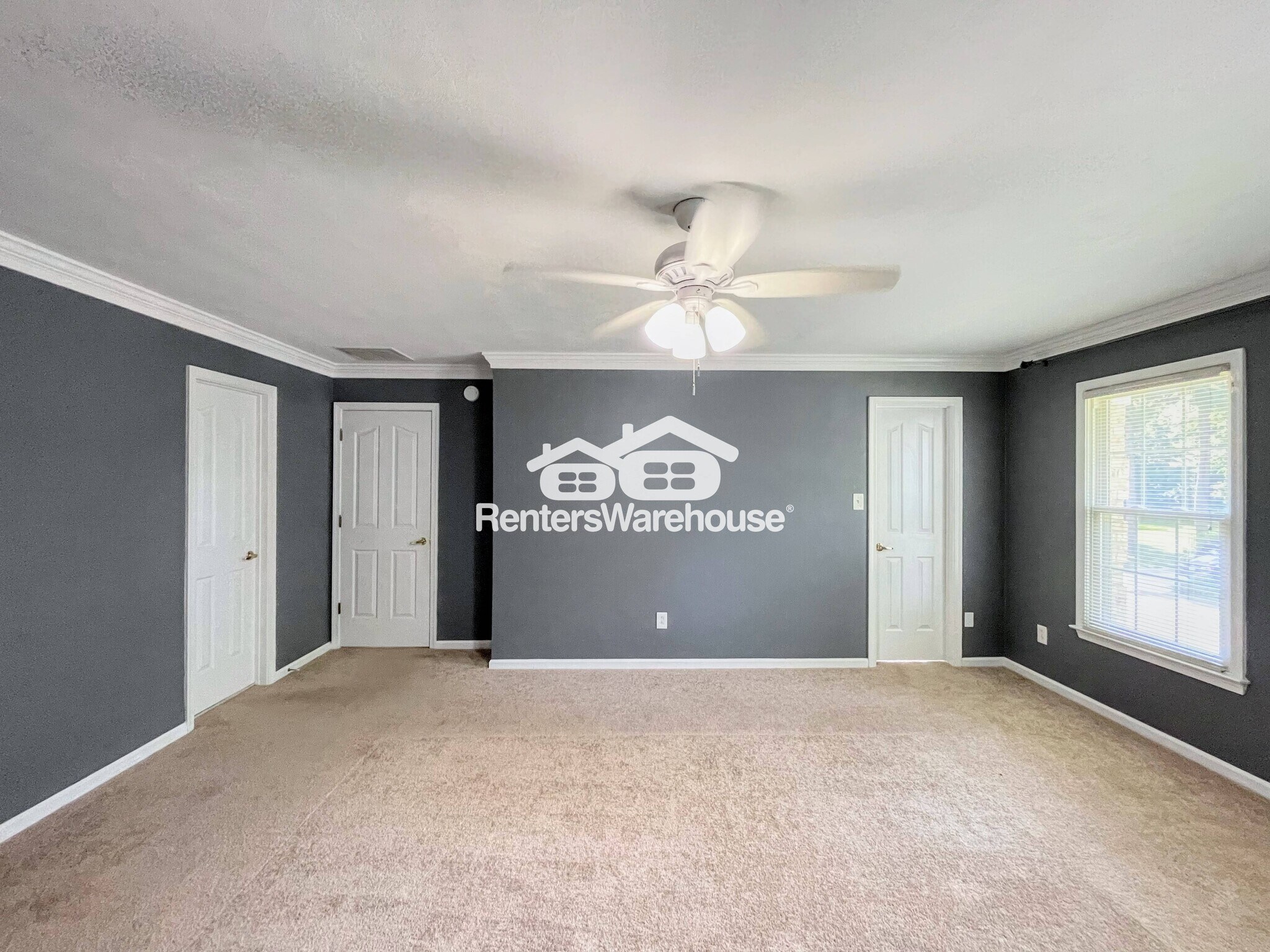 Building Photo - 1006 Fairway Dr