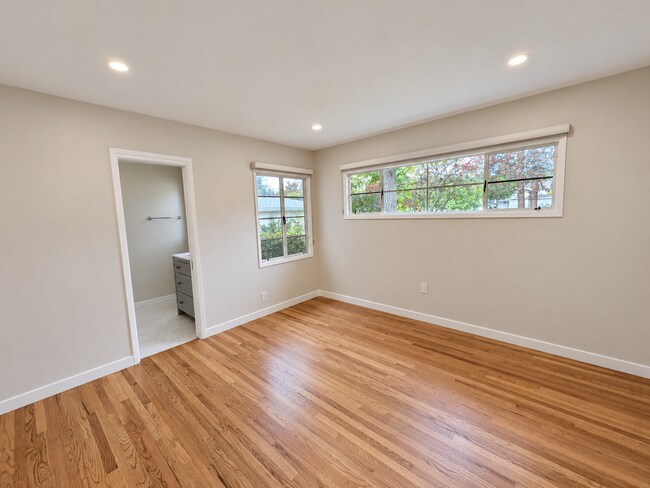 Building Photo - 496 Harrison Ave