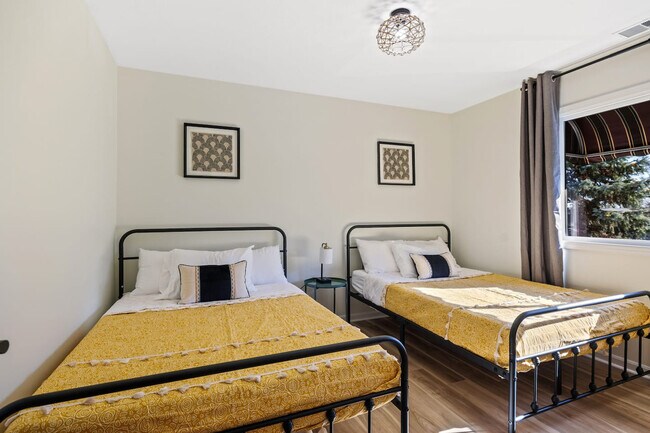 Building Photo - 204 Washington Park Blvd