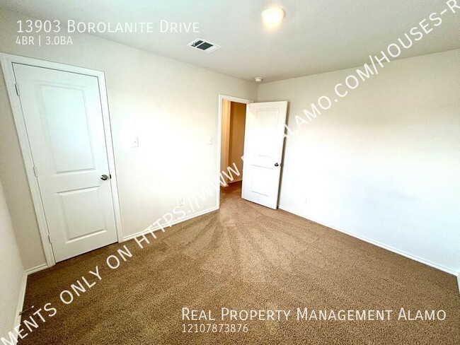 Building Photo - **MOVE-IN SPECIAL** Available Now! 4 Bedro...