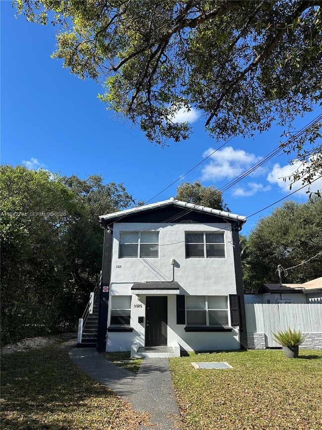 Building Photo - 3331 SW 15th Ave