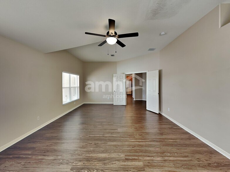Building Photo - 6435 Clair Shore Dr