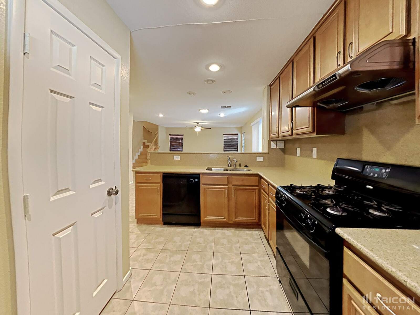 Building Photo - 581 Brinkburn Point Ave