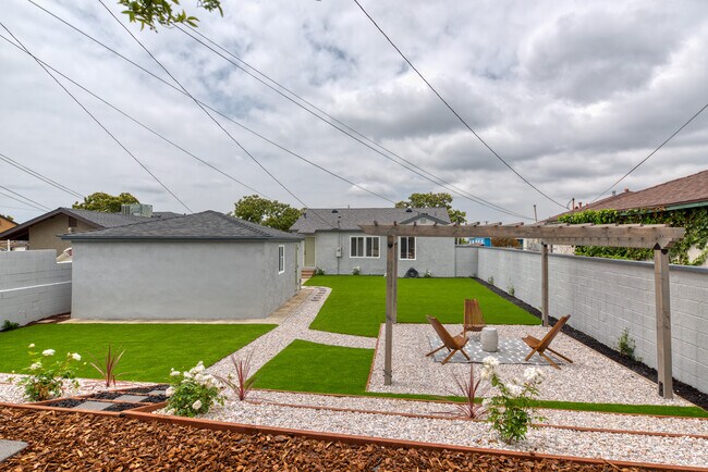 Building Photo - 11114 Ruthelen St