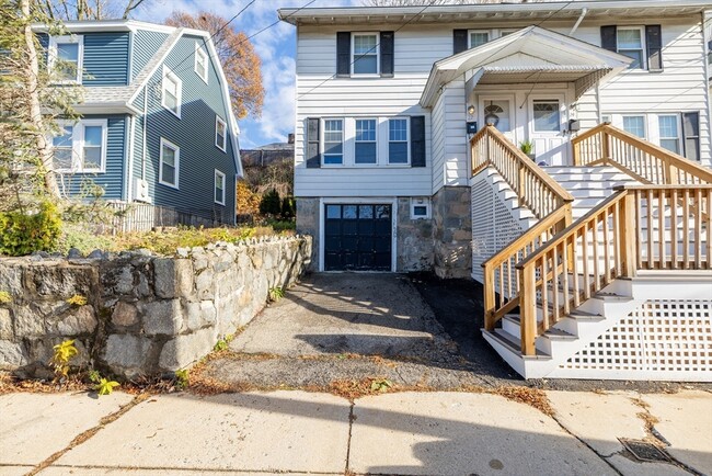 Primary Photo - 22 Potomac St