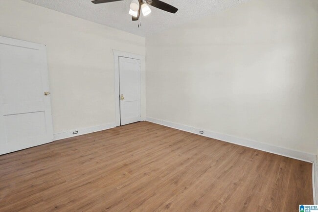 Building Photo - 3409 17th Ave N
