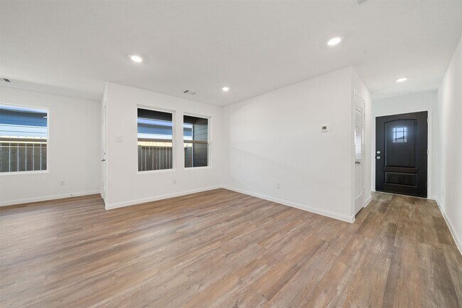 Building Photo - 12327 Sword Point Ct