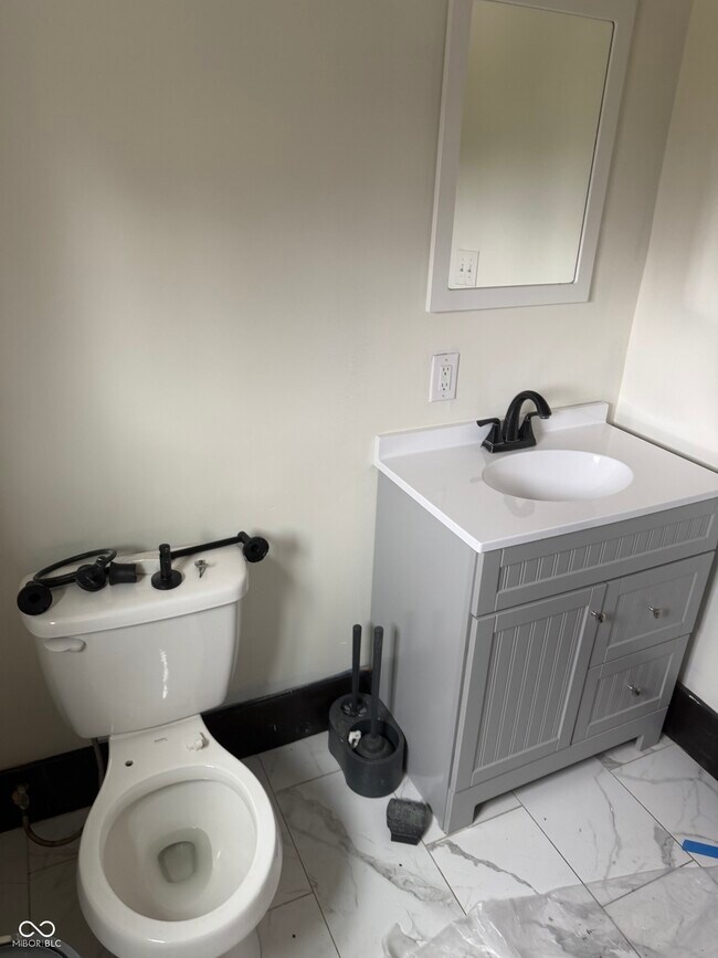 Building Photo - 10540 E 25th St