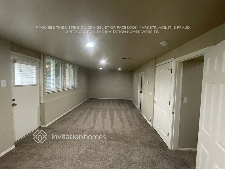 Building Photo - 1801 S 262nd Pl