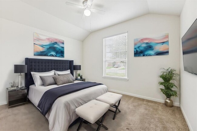 Building Photo - 6805 Leonardo Dr