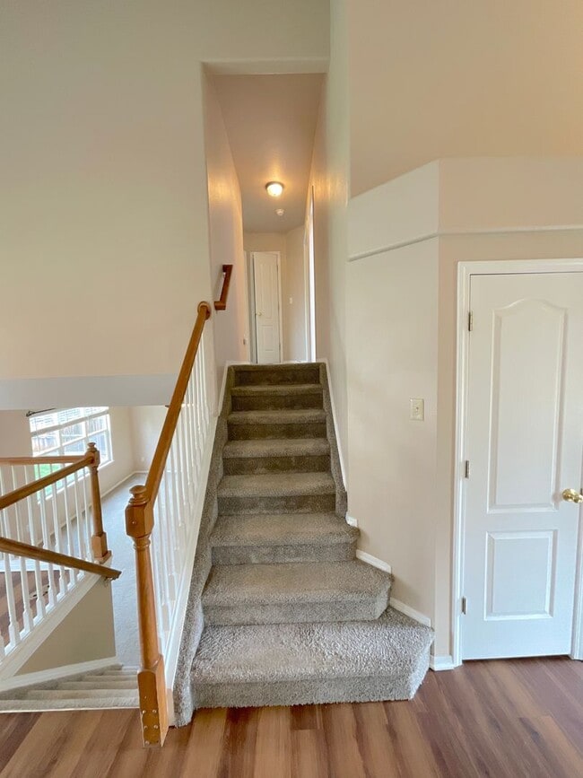 Building Photo - 5 Bedroom Home Available Near Briargate Pkwy & Austin Bluffs Pkwy!