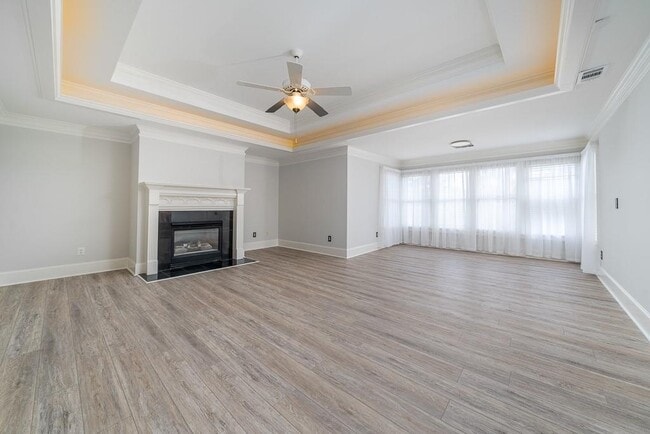 Building Photo - 9445 Stoney Ridge Ln