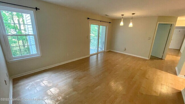 Building Photo - 124 Walden Cir
