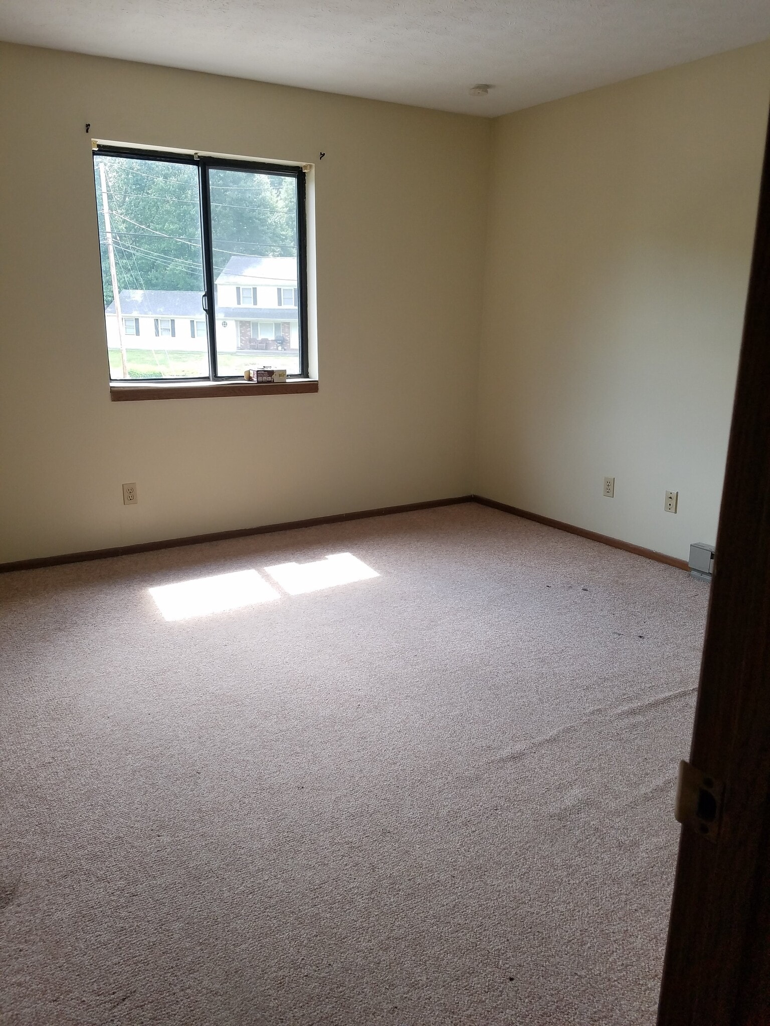 Building Photo - 6322 Ohio St