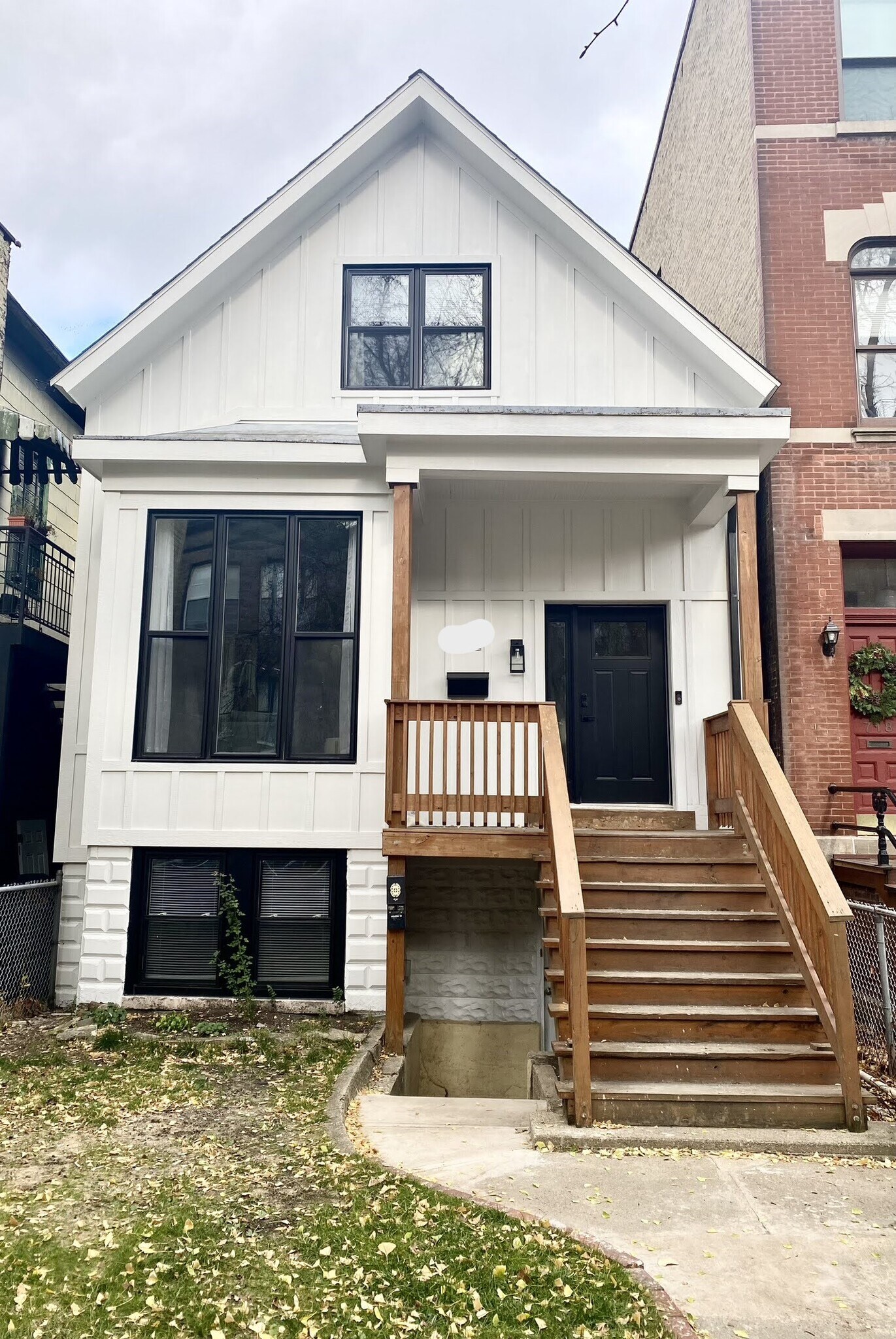 Building Photo - 722 W Wrightwood Ave