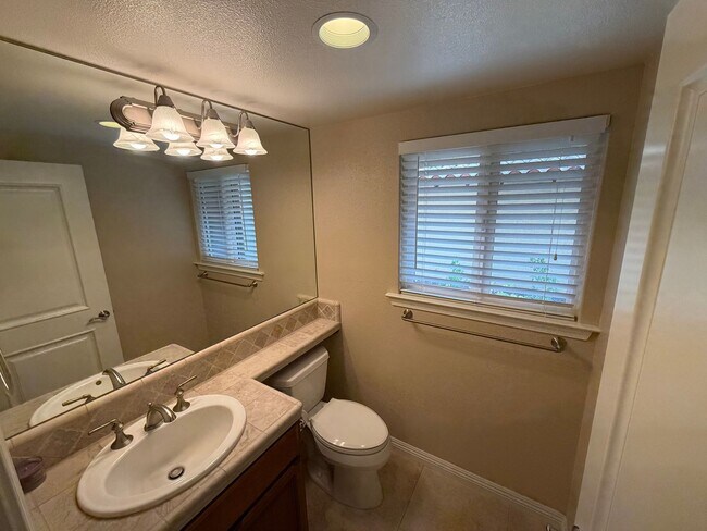 Building Photo - 4304 Foxenwood Cir