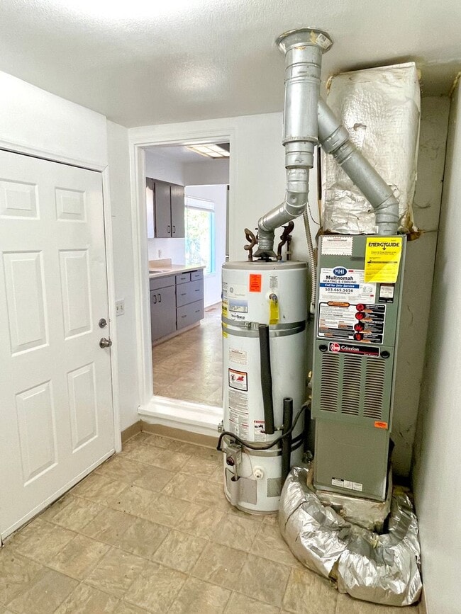 Building Photo - Centennial Neighborhood Fully Remodeled Ranch Home, Secluded Location, Spacious Yard