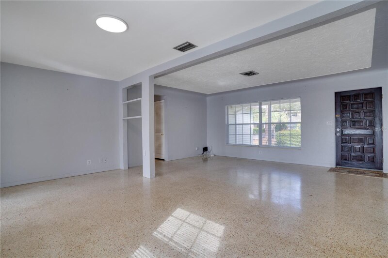 Building Photo - 6238 13th Ave S