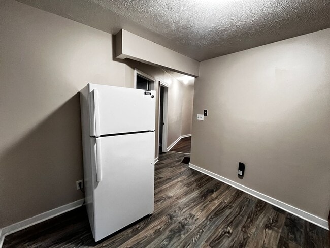 Building Photo - Charming 3 Bed and 1 Bath Home