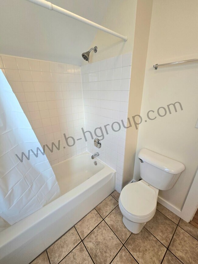 Building Photo - 1313 73rd St