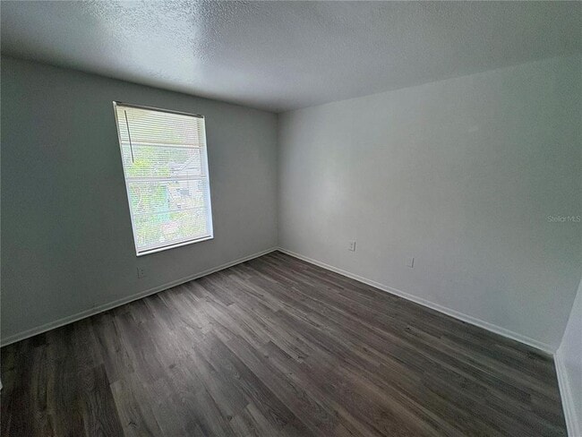 Building Photo - 408 57th Ave Dr E