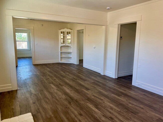 Building Photo - Charming 3 Bed / 2 Bath Home in the Tower District