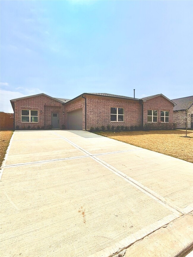 Building Photo - 2615 Piemonte Ave