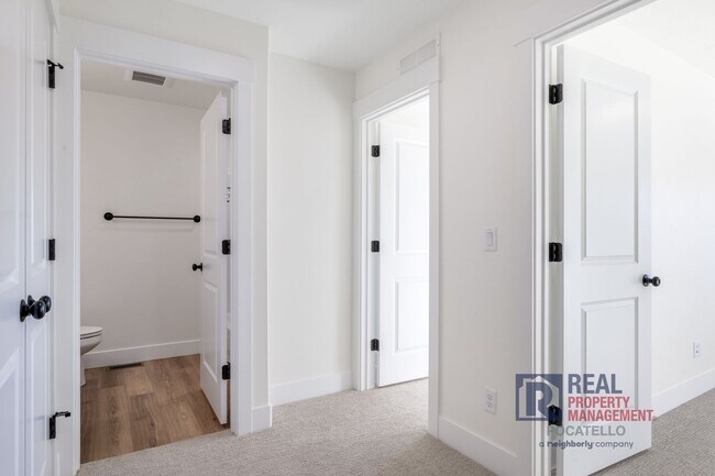 Building Photo - Brand New 3 Bedroom 2.5 Bath Townhome - Small dog allowed