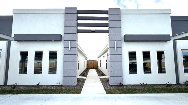 Building Photo - 2309 N 43rd St