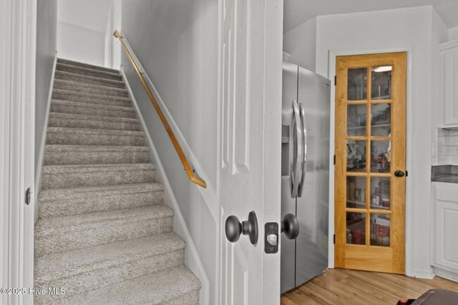 Building Photo - 8246 English Saddle Dr