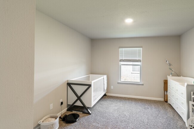 Building Photo - 2568 Arbordale Lp