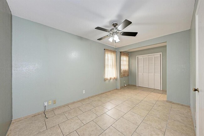 Building Photo - 4701 Bandera Rd