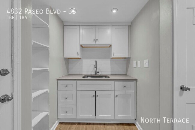 Building Photo - 4832 The Paseo