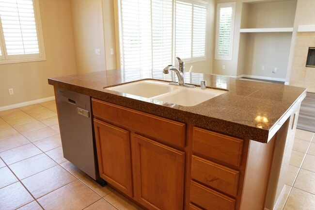 Building Photo - 79882 Viento Dr